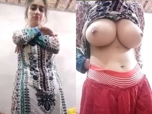 Hot booby Pakistani girl showing her huge boobs to lover